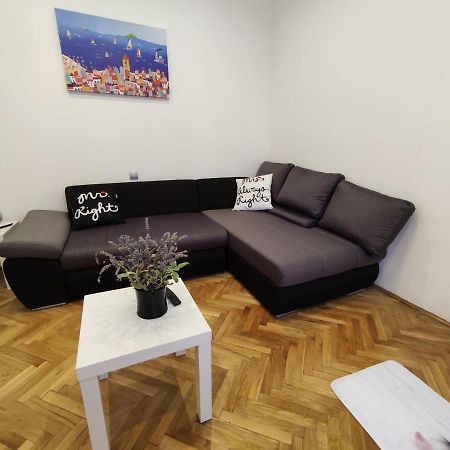 Apartment Tona Шибеник Экстерьер фото
