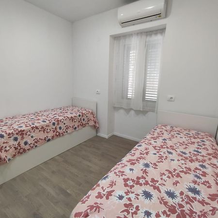 Apartment Tona Шибеник Экстерьер фото