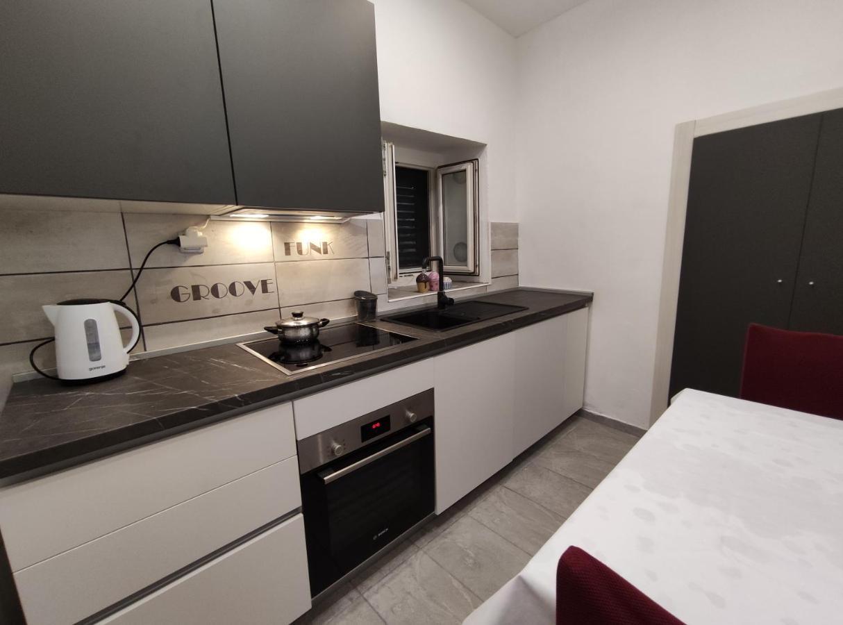 Apartment Tona Шибеник Экстерьер фото