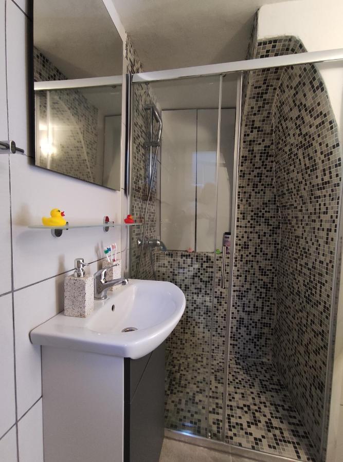 Apartment Tona Шибеник Экстерьер фото